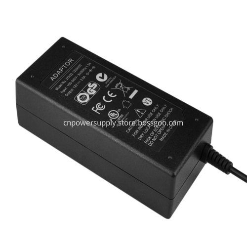 AC/DC 19V6A Desktop Power Adapter